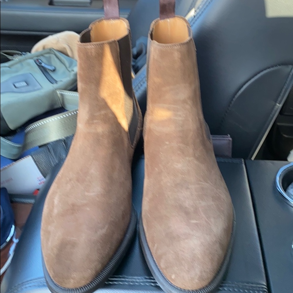 Magnanni Suede half boot 2 sizes available